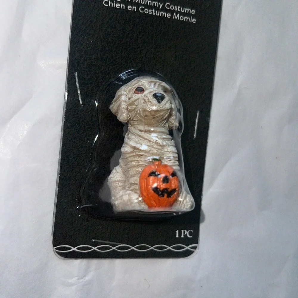 Dog Mummy Decoration - Picture 3 of 3